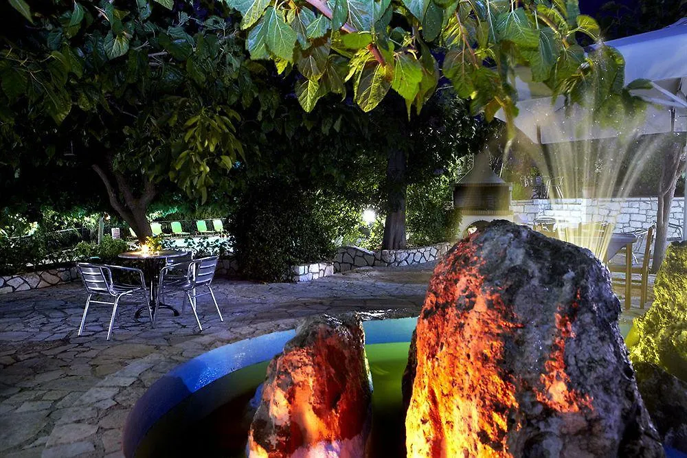 Dafnoudi Hotel Apartments Antipata  Griechenland
