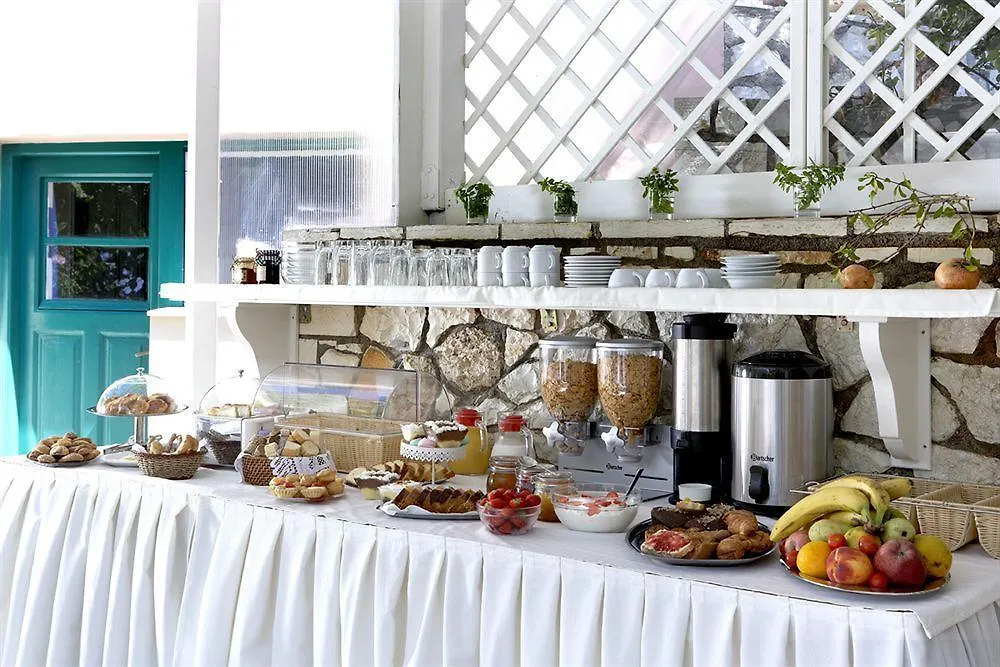 Dafnoudi Hotel Apartments Antipata