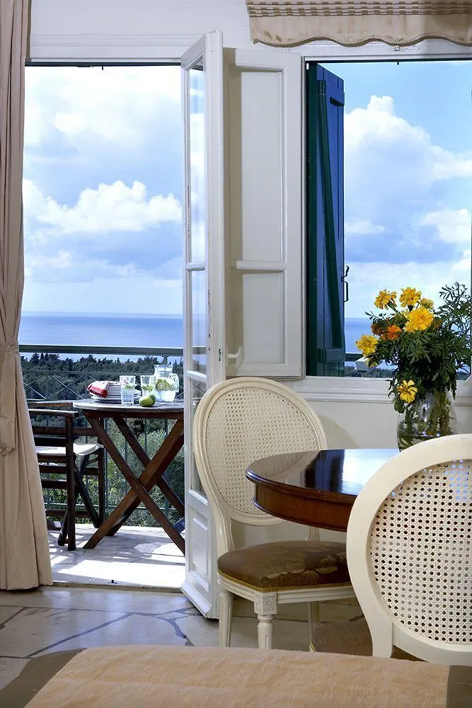 Dafnoudi Hotel Apartments Antipata  Greece