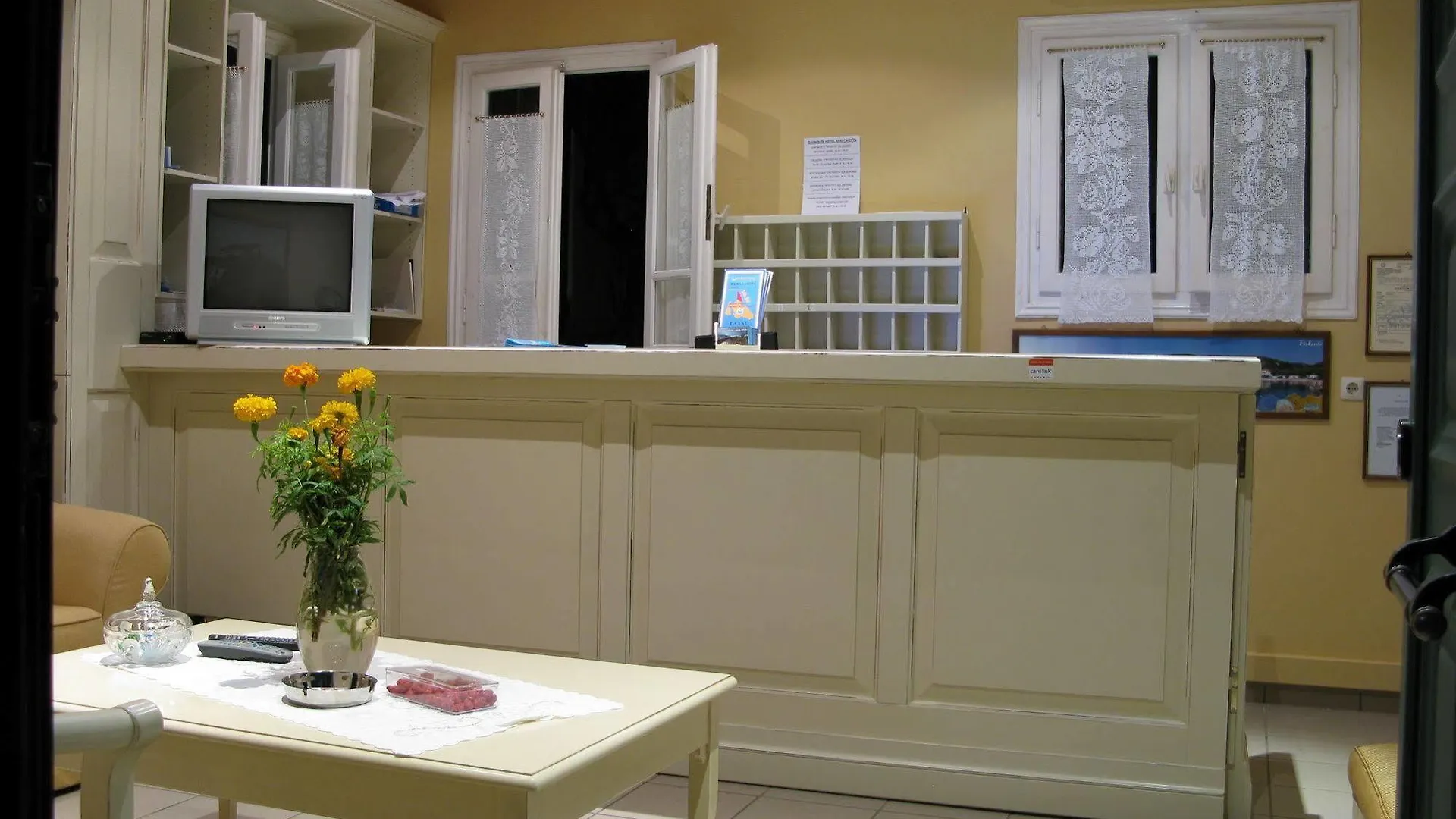 Dafnoudi Hotel Apartments Antipata  2*, Antipata (Erisos) Yunanistan